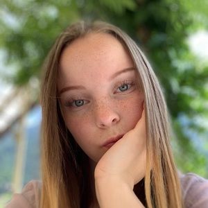 Meet your Posher, Avery